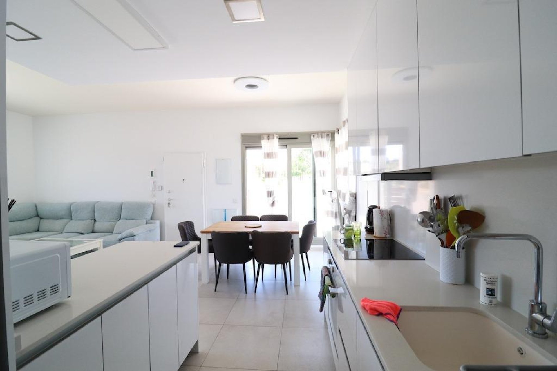 Resale - Villa / House - San Miguel de Salinas - Urbanizaciones