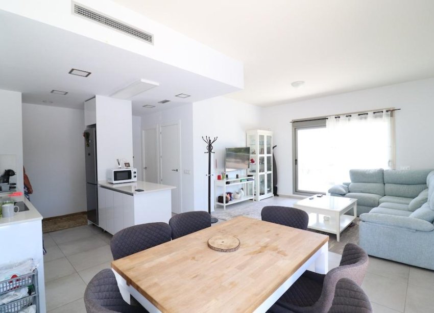 Resale - Villa / House - San Miguel de Salinas - Urbanizaciones
