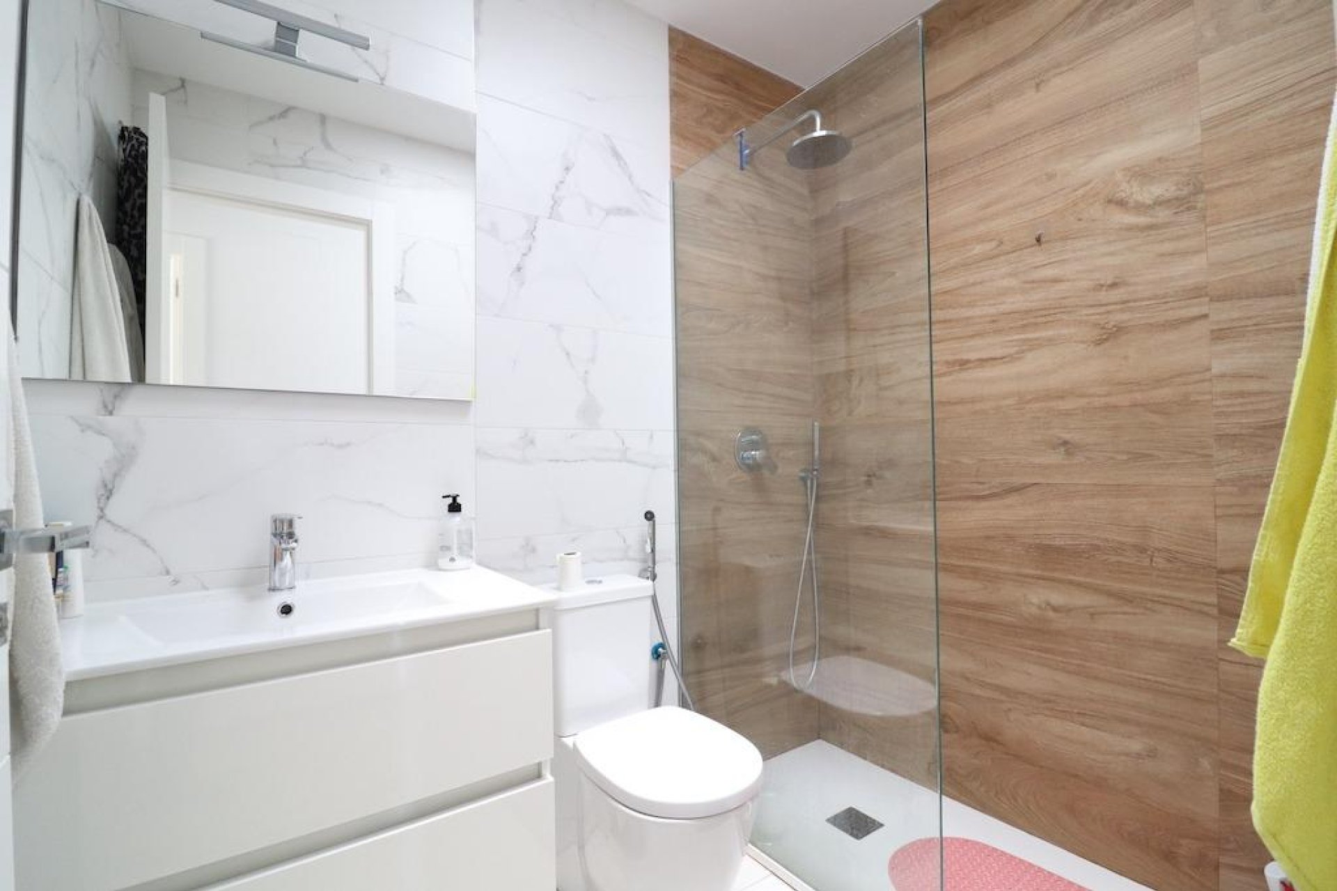 Resale - Villa / House - San Miguel de Salinas - Urbanizaciones