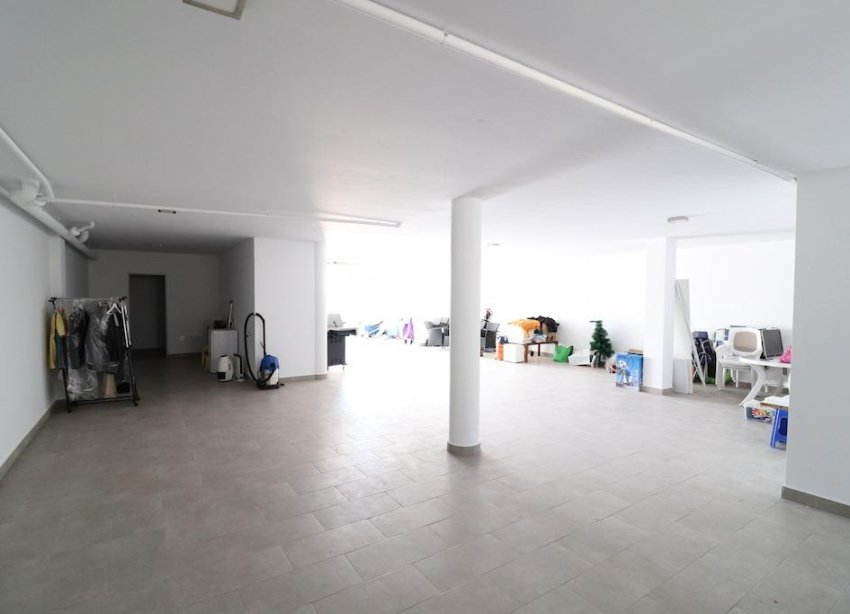 Resale - Villa / House - San Miguel de Salinas - Urbanizaciones
