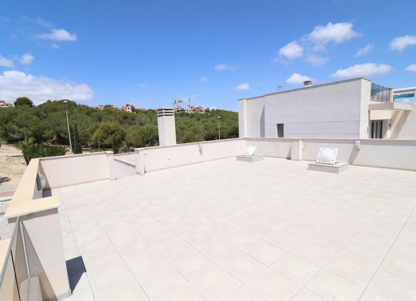 Resale - Villa / House - San Miguel de Salinas - Urbanizaciones