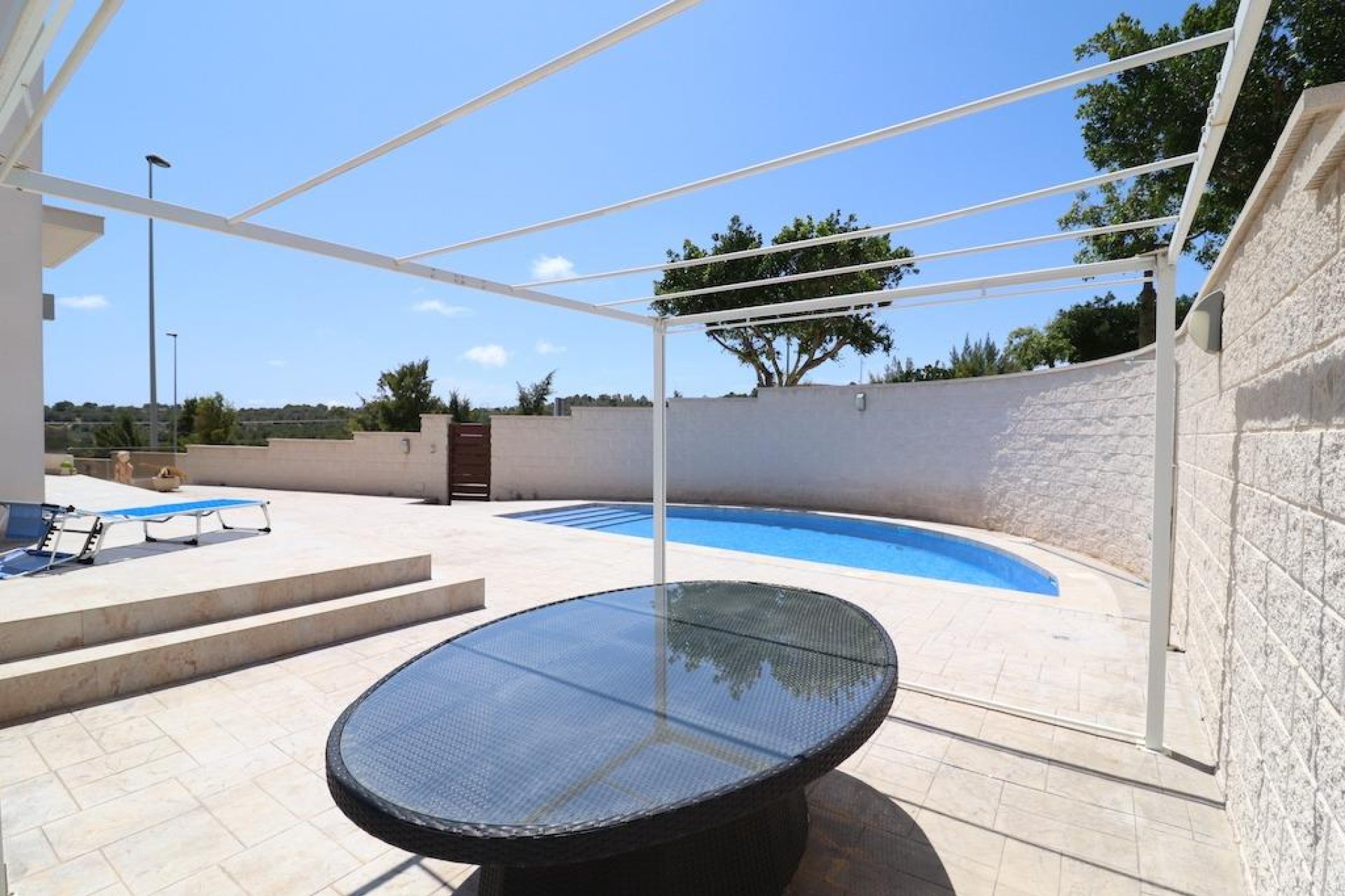 Resale - Villa / House - San Miguel de Salinas - Urbanizaciones