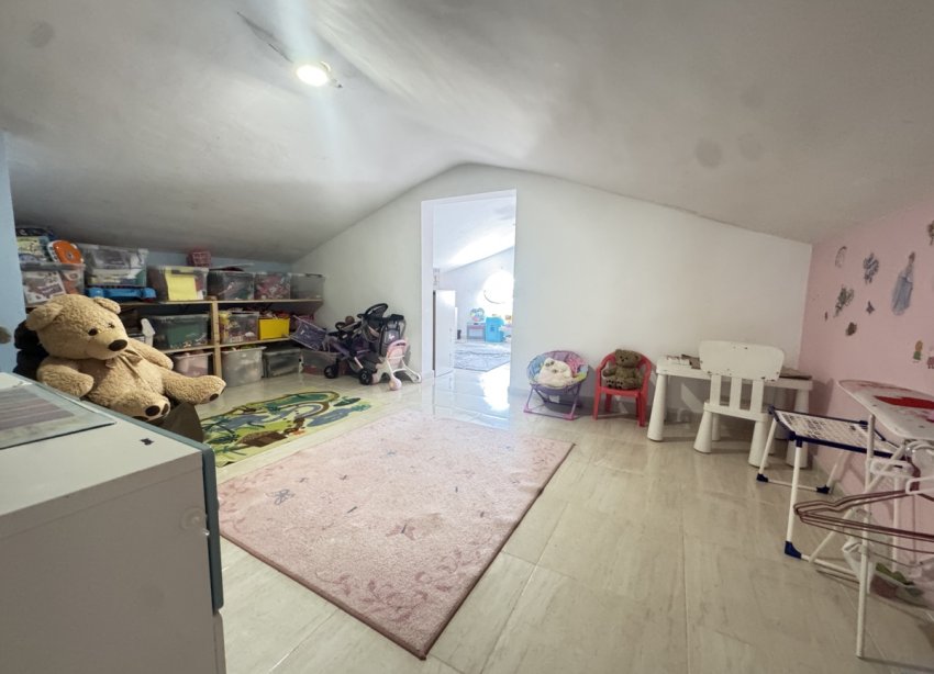 Resale - Villa / House - San Miguel de Salinas