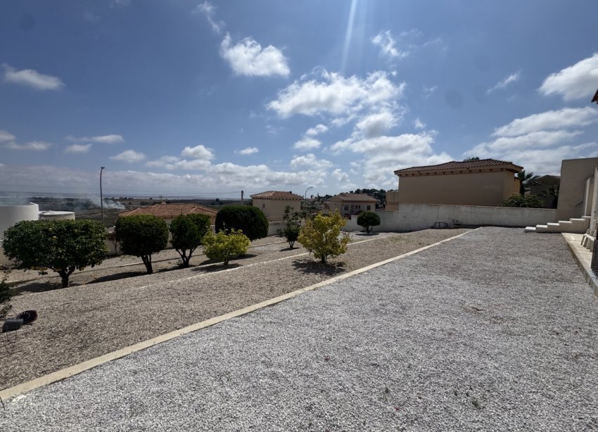 Resale - Villa / House - San Miguel de Salinas