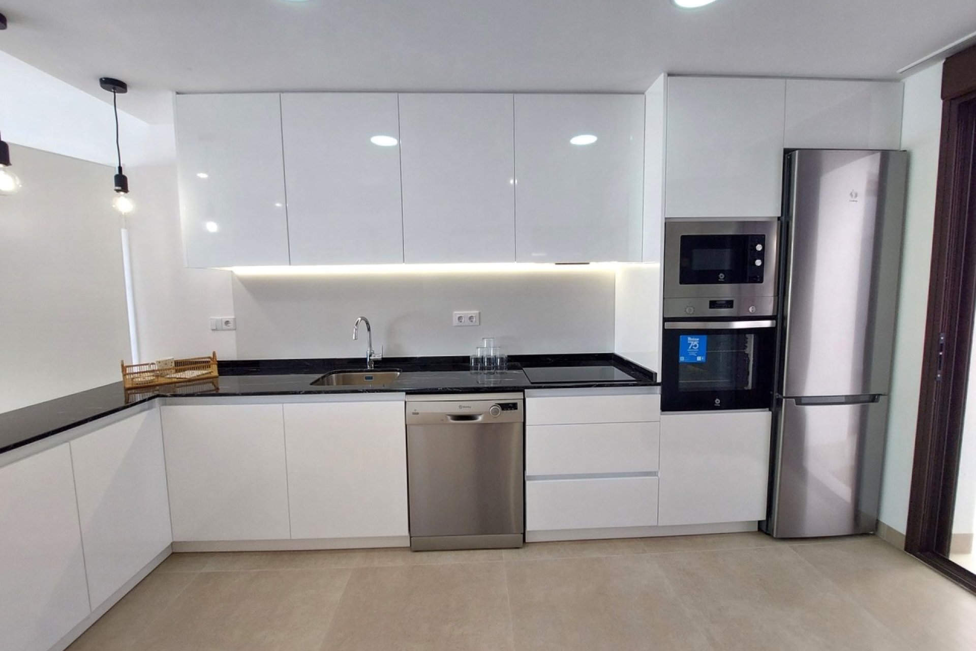 Resale - Villa / House - San Pedro del Pinatar - San Pedro De Pinatar