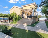 Resale - Villa / House - Santa Pola - El Poble Llevanti
