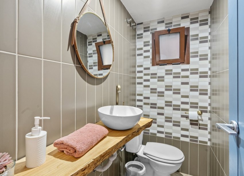 Resale - Villa / House - Santa Pola - El Poble Llevanti