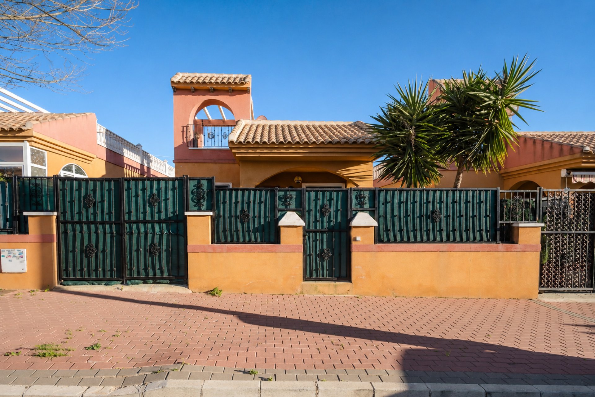 Resale - Villa / House - Torrevieja - Aguas Nuevas