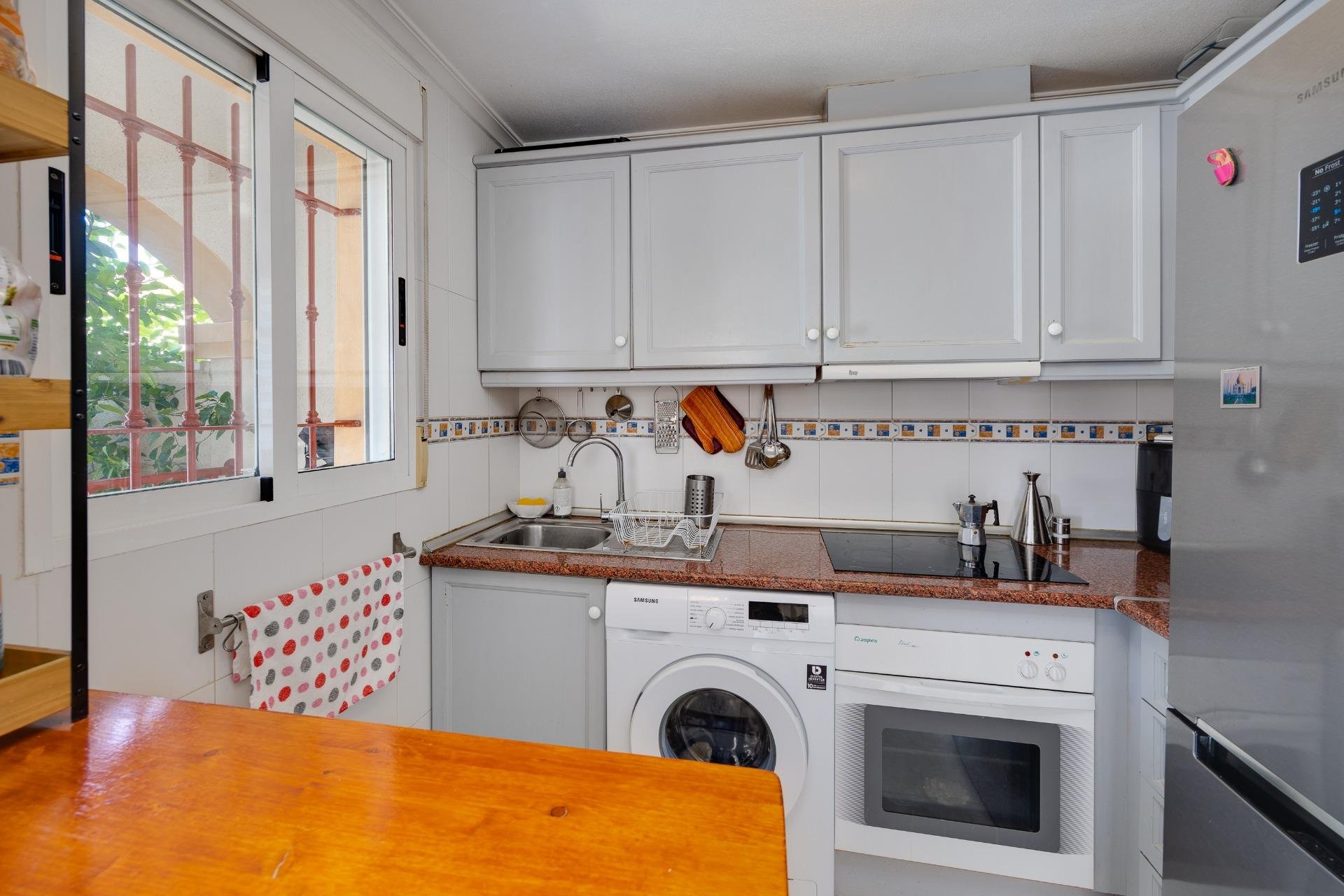Resale - Villa / House - Torrevieja - Aguas Nuevas