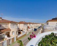 Resale - Villa / House - Torrevieja - Aguas Nuevas