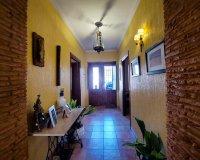 Resale - Villa / House - Torrevieja - Centro