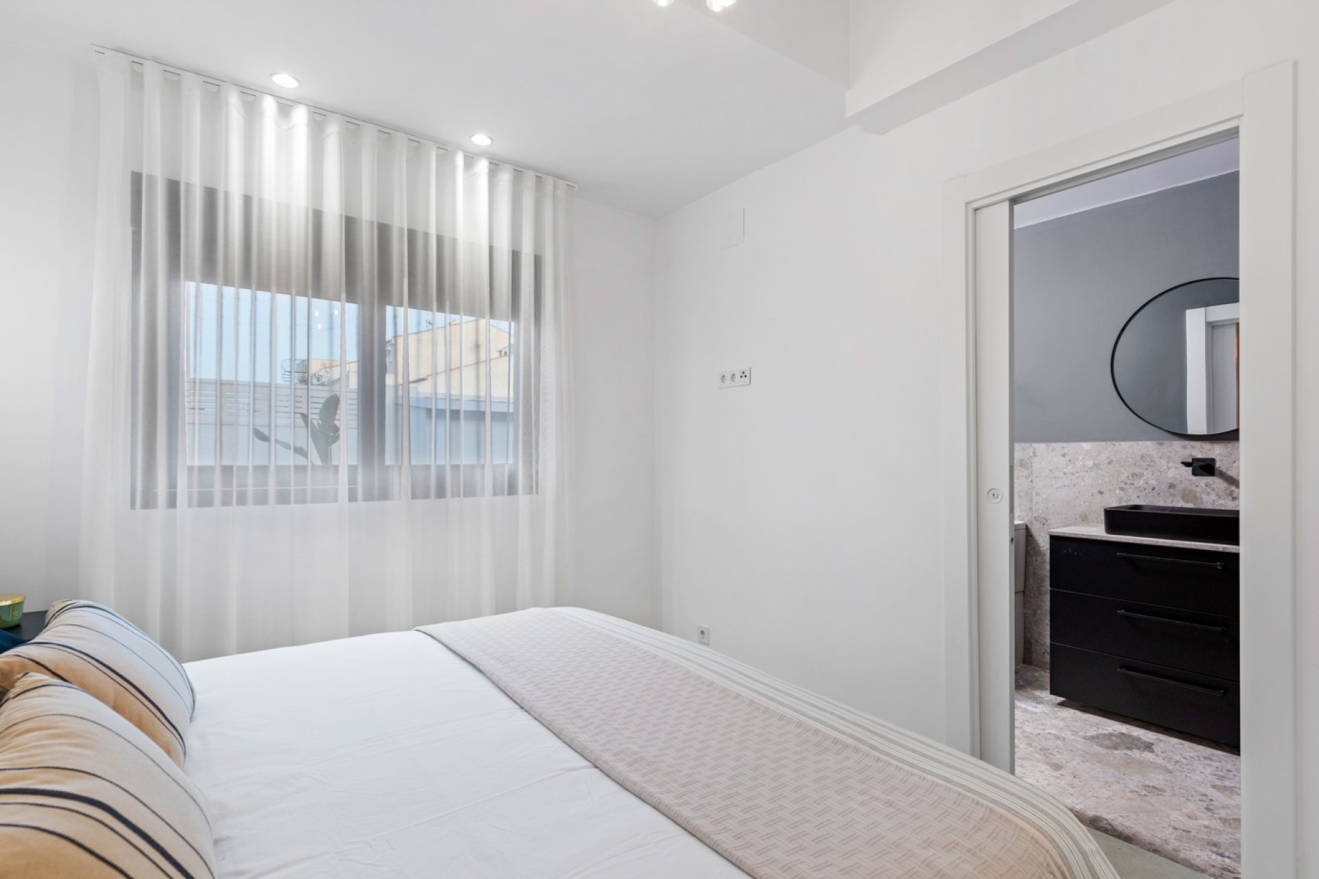 Resale - Villa / House - Torrevieja - El Chaparral
