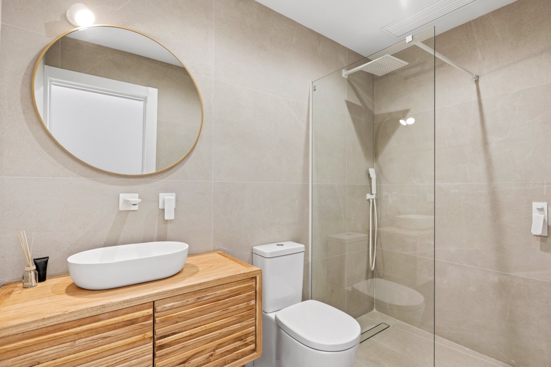 Resale - Villa / House - Torrevieja - El Chaparral