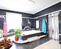 Resale - Villa / House - Torrevieja - El Chaparral