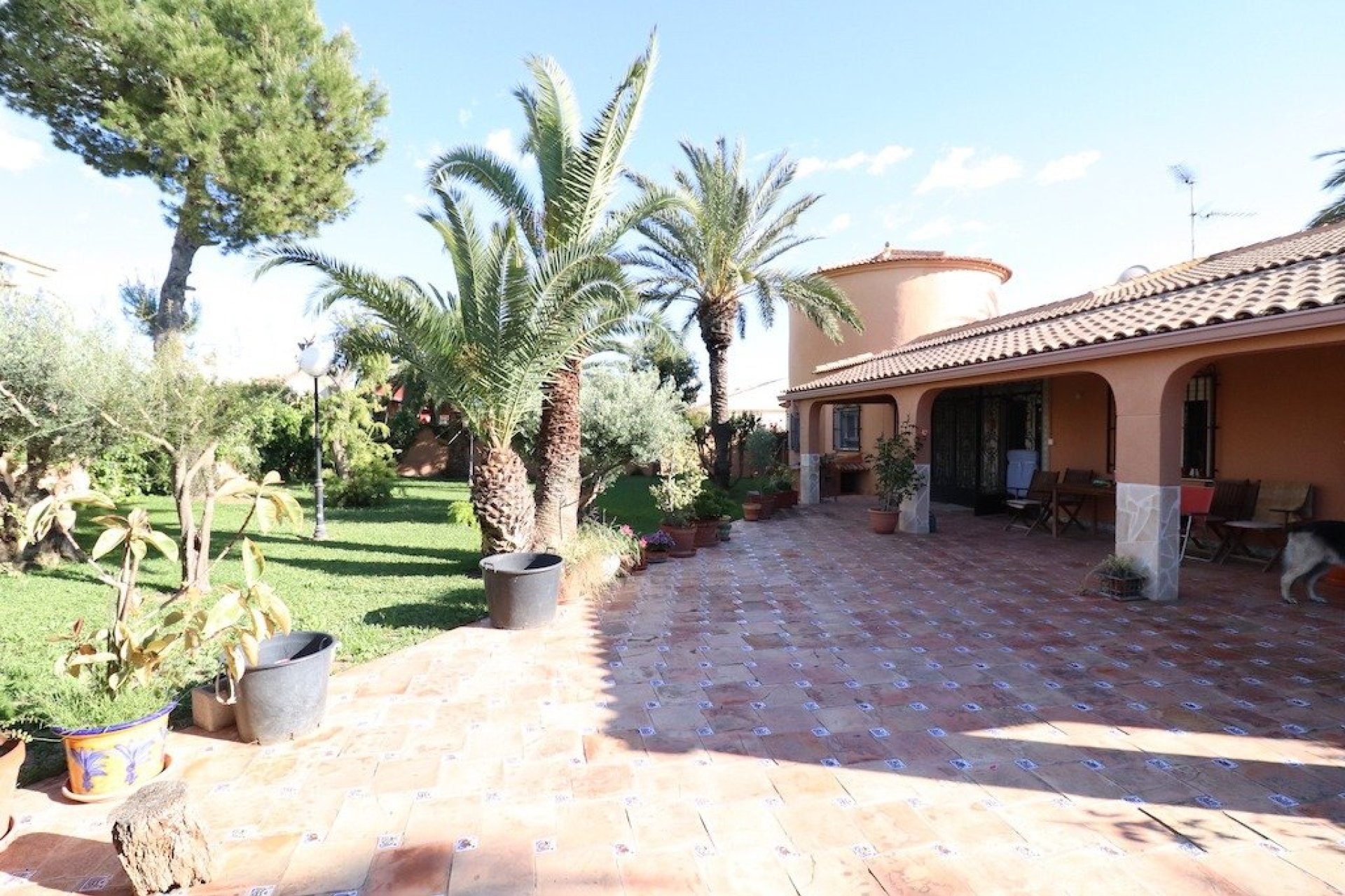 Resale - Villa / House - Torrevieja - El Chaparral