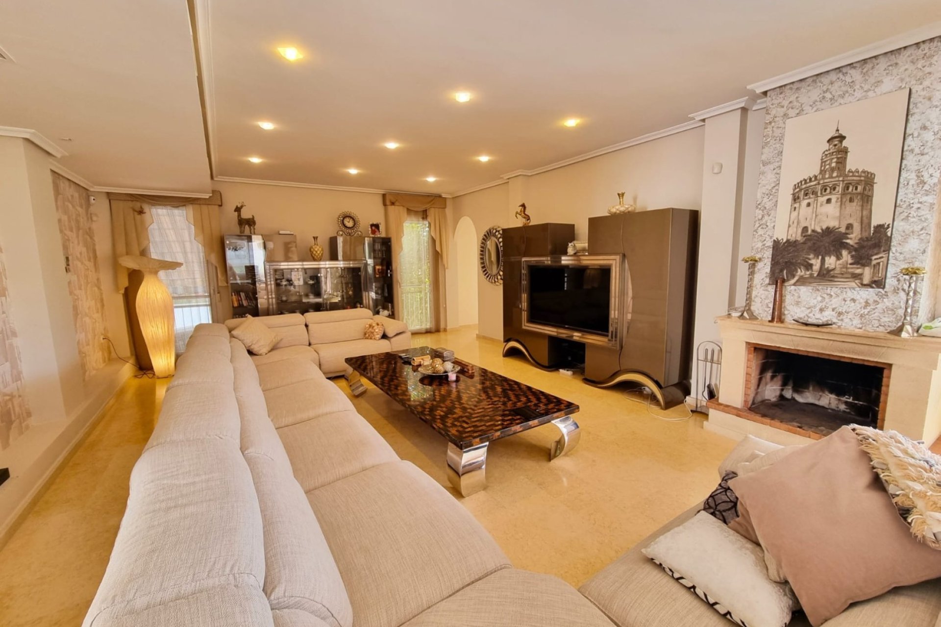 Resale - Villa / House - Torrevieja - La Mata