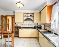 Resale - Villa / House - Torrevieja - La Mata