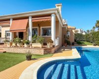 Resale - Villa / House - Torrevieja - La Mata