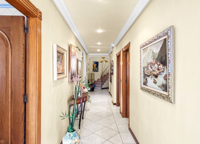 Resale - Villa / House - Torrevieja - La Mata
