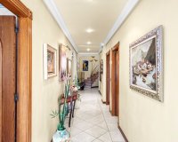 Resale - Villa / House - Torrevieja - La Mata