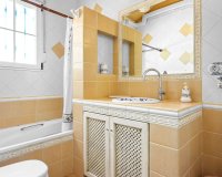 Resale - Villa / House - Torrevieja - La Mata