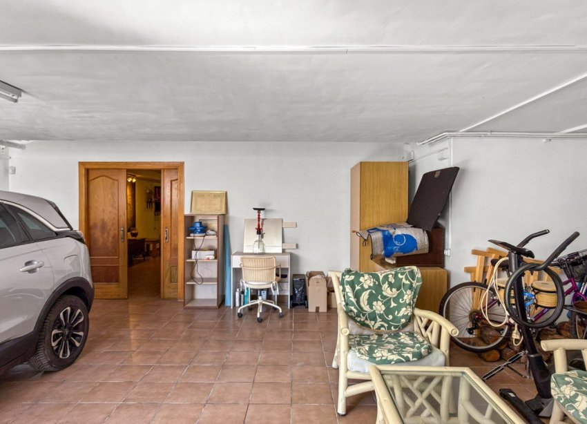 Resale - Villa / House - Torrevieja - La Mata