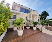 Resale - Villa / House - Torrevieja - La Mata