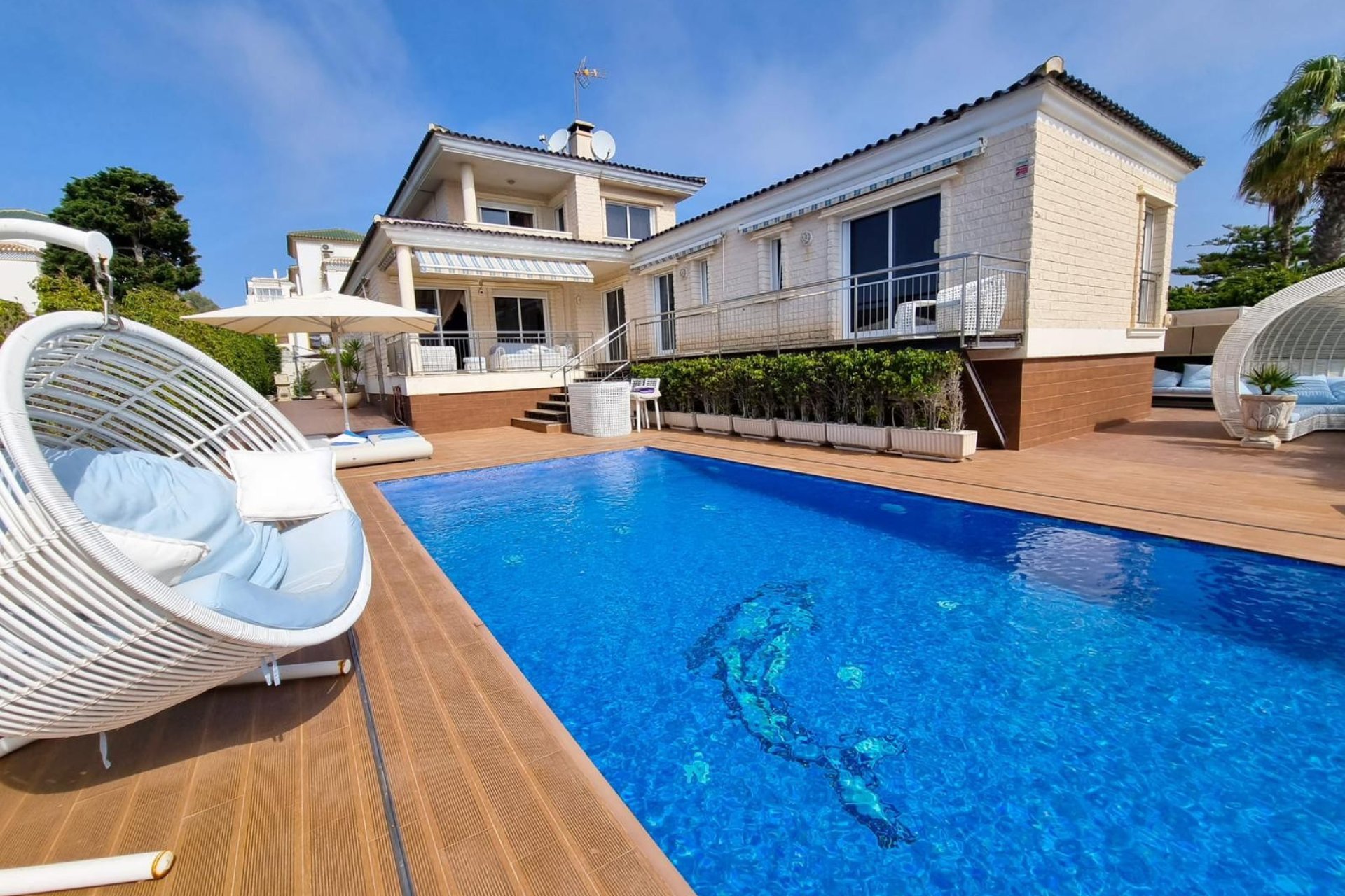 Resale - Villa / House - Torrevieja - La Mata