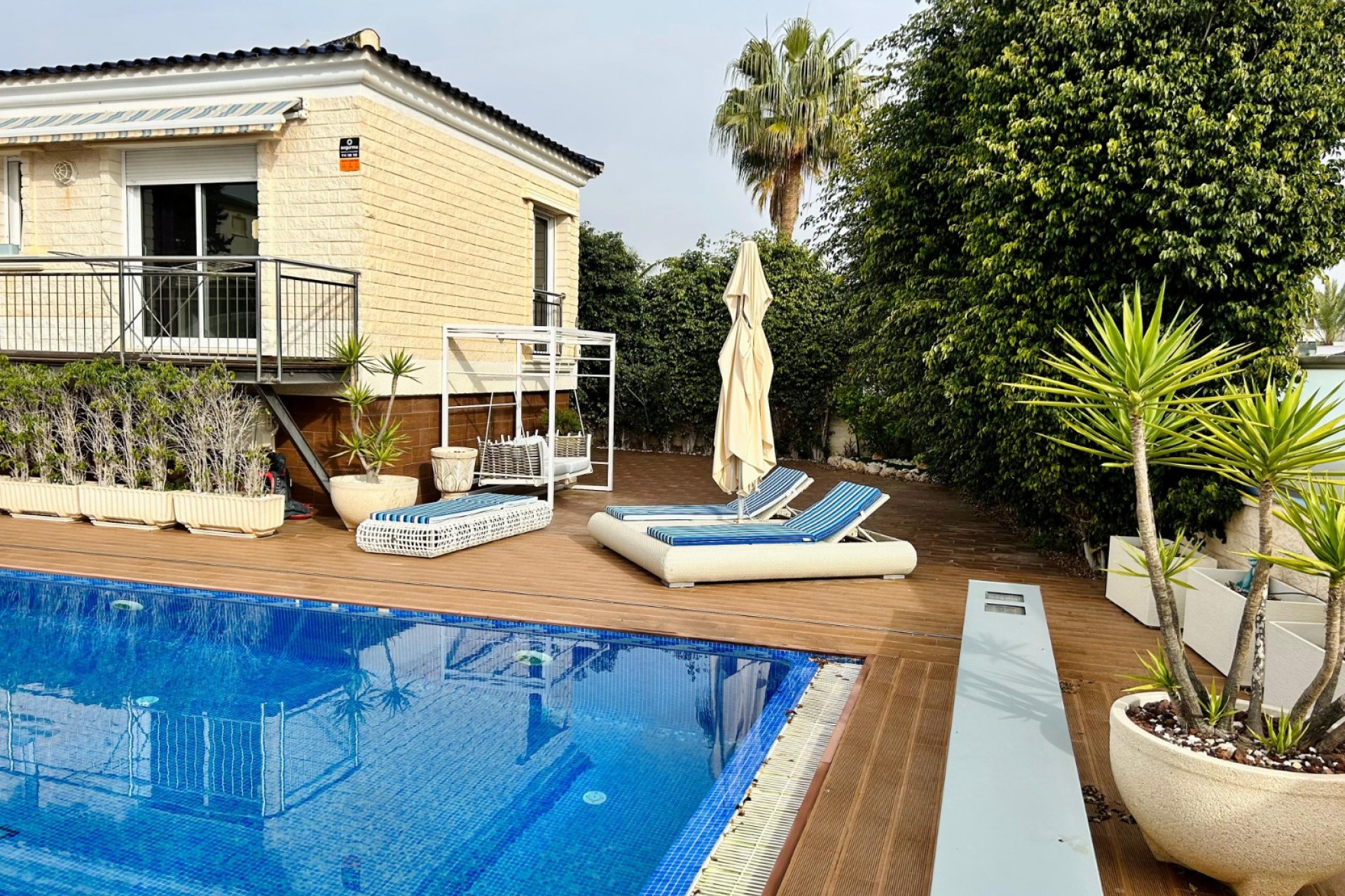 Resale - Villa / House - Torrevieja - La Mata