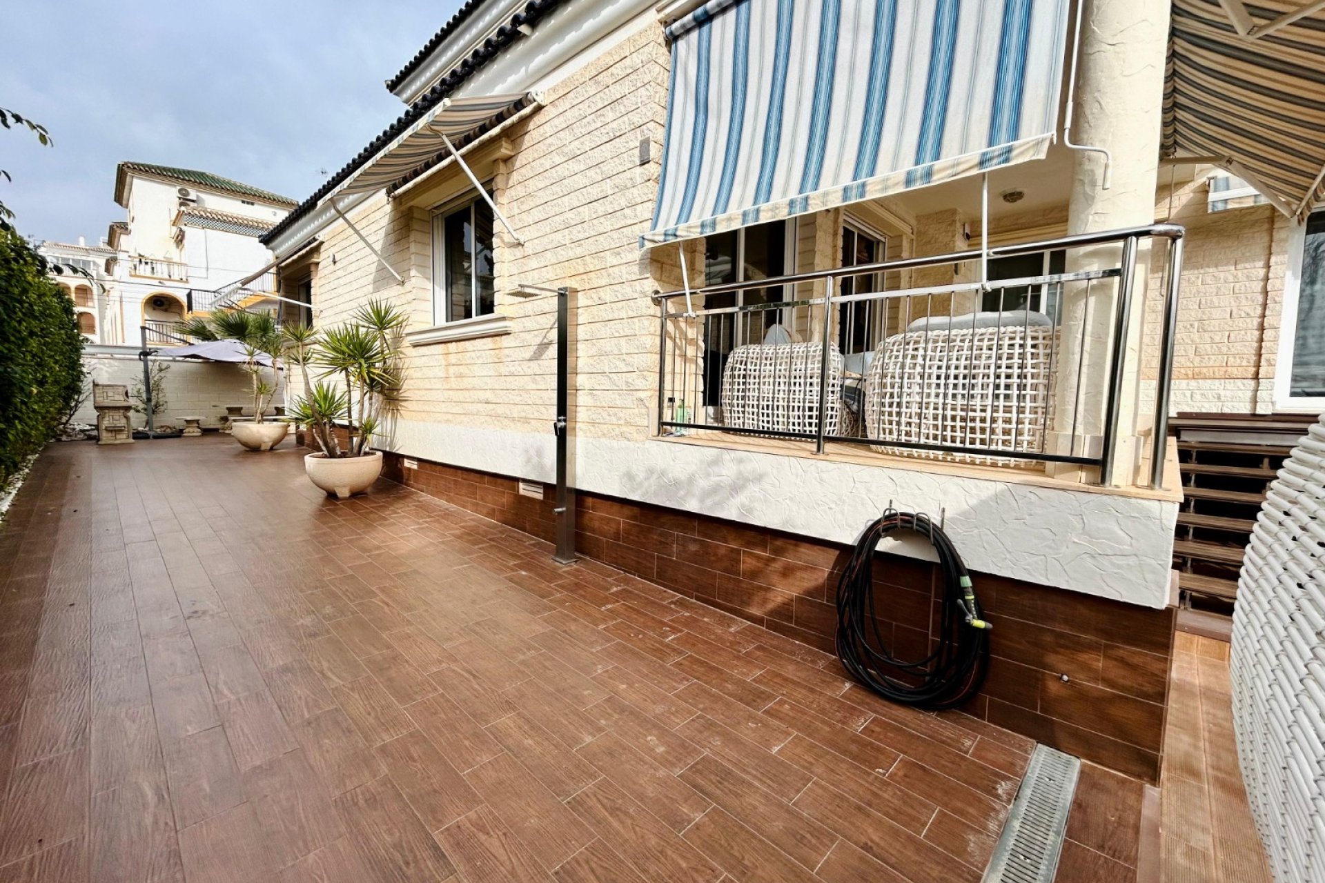 Resale - Villa / House - Torrevieja - La Mata