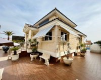 Resale - Villa / House - Torrevieja - La Mata