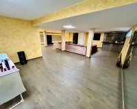 Resale - Villa / House - Torrevieja - La Mata