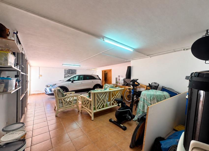 Resale - Villa / House - Torrevieja - La Mata
