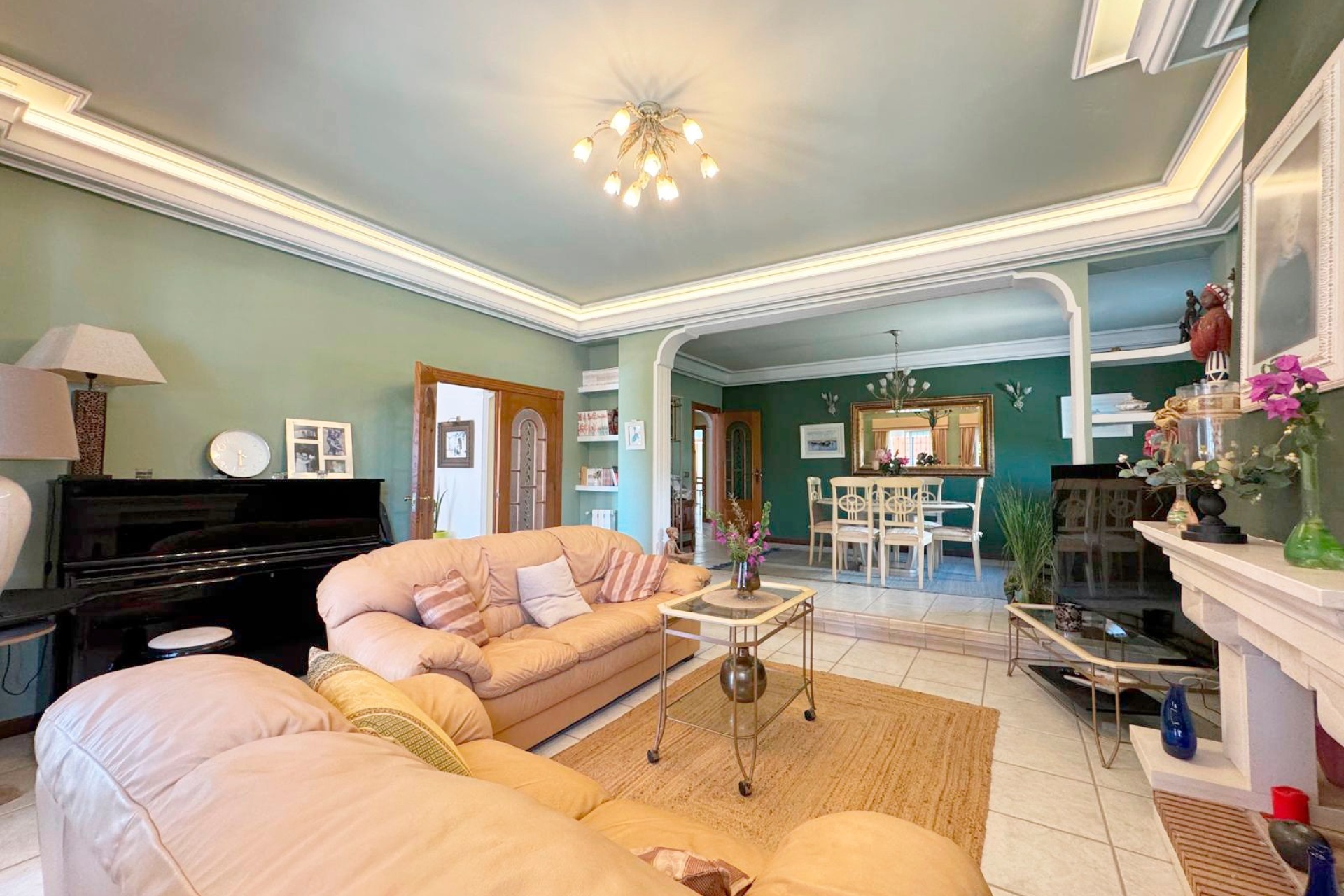 Resale - Villa / House - Torrevieja - La Mata