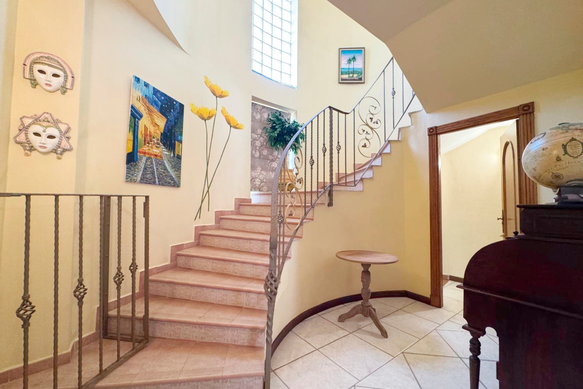 Resale - Villa / House - Torrevieja - La Mata