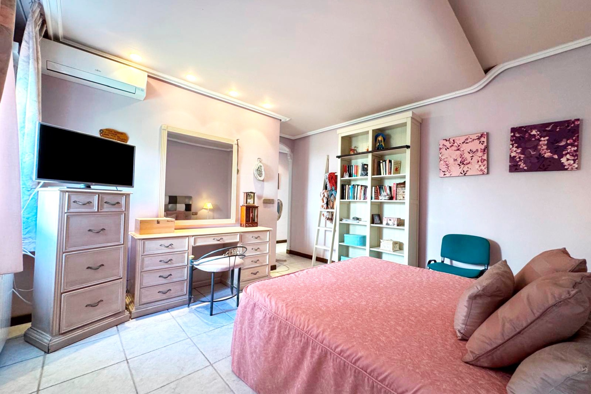 Resale - Villa / House - Torrevieja - La Mata