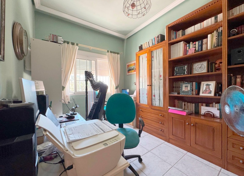 Resale - Villa / House - Torrevieja - La Mata