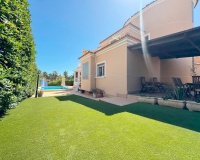 Resale - Villa / House - Torrevieja - La Mata