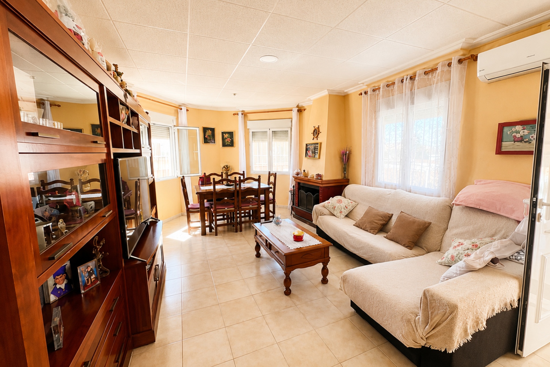 Resale - Villa / House - Torrevieja - La Siesta