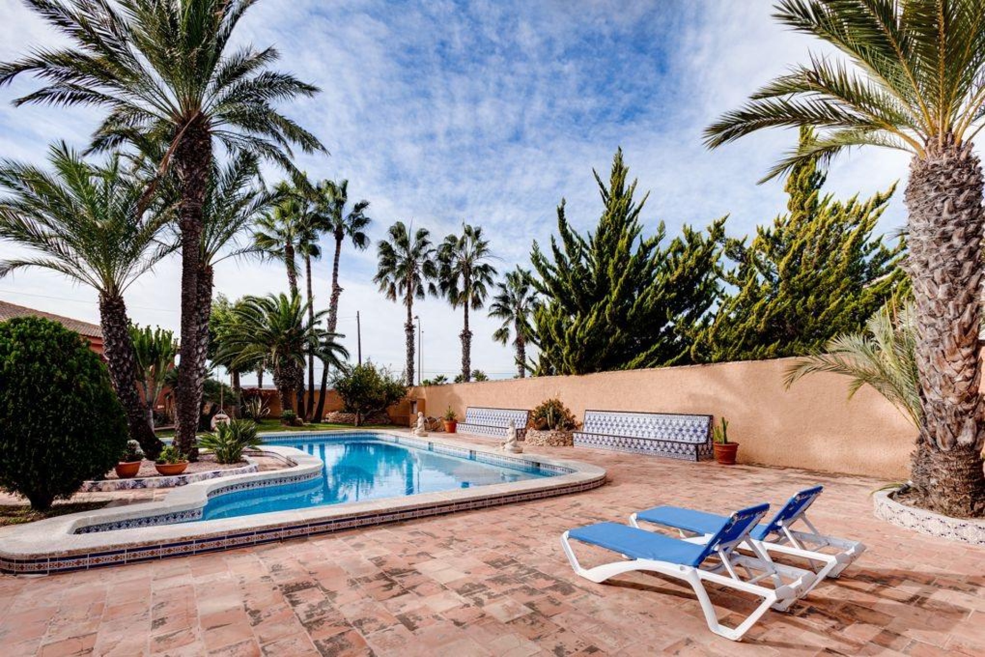 Resale - Villa / House - Torrevieja - La Siesta