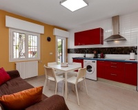 Resale - Villa / House - Torrevieja - La Siesta