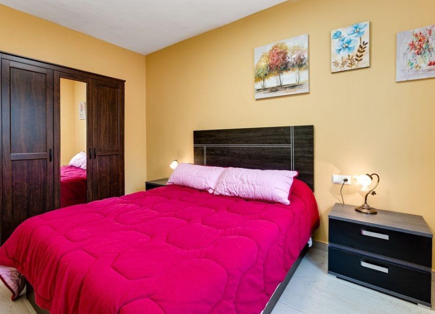 Resale - Villa / House - Torrevieja - La Siesta