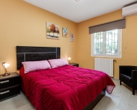 Resale - Villa / House - Torrevieja - La Siesta