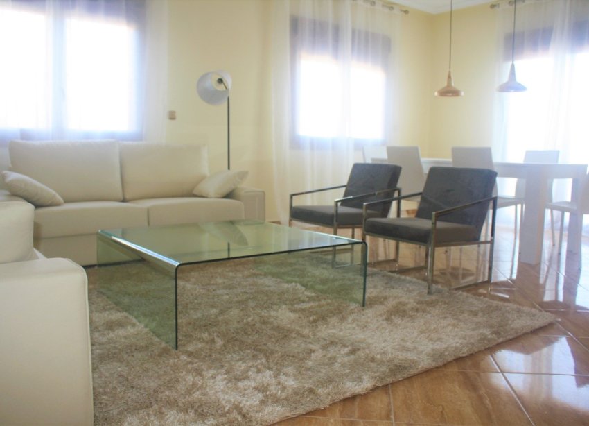 Resale - Villa / House - Torrevieja - Los Altos