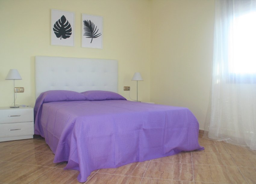 Resale - Villa / House - Torrevieja - Los Altos
