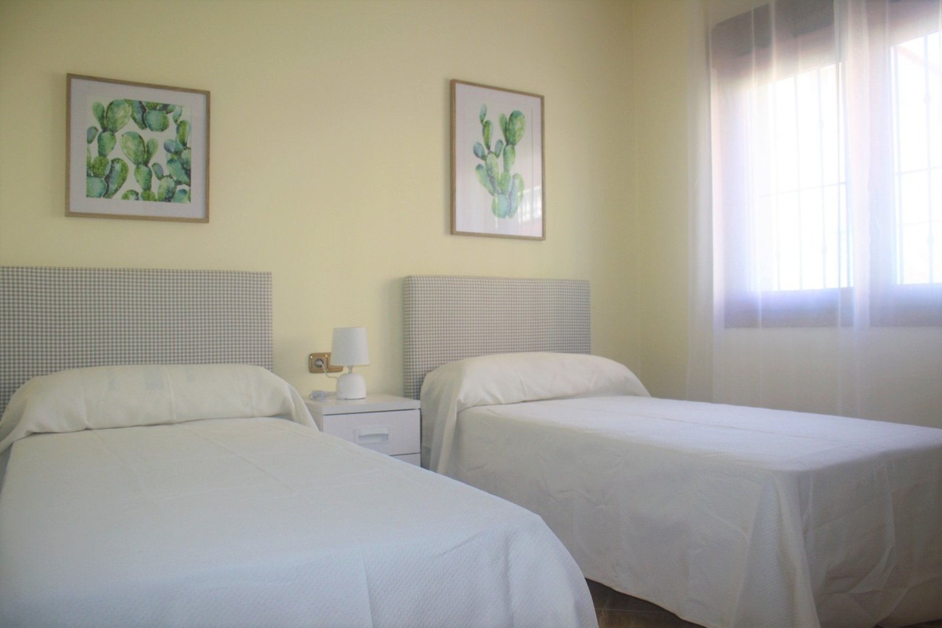Resale - Villa / House - Torrevieja - Los Altos