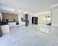 Resale - Villa / House - Torrevieja - Los Balcones