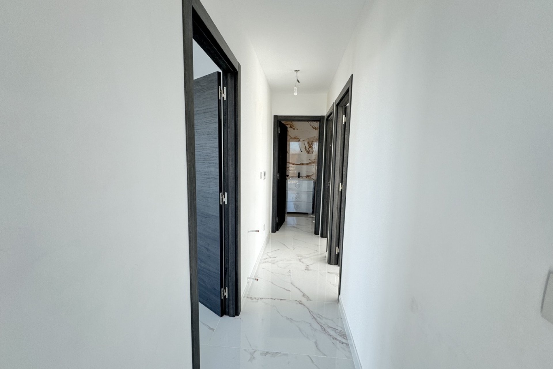 Resale - Villa / House - Torrevieja - Los Balcones