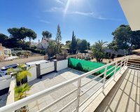 Resale - Villa / House - Torrevieja - Los Balcones