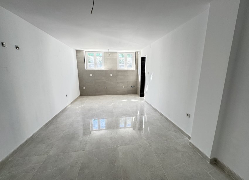 Resale - Villa / House - Torrevieja - Los Balcones